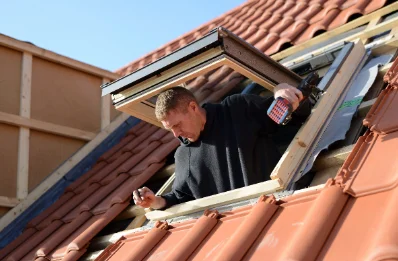 Pose de fenêtres de toit Velux à Saraz